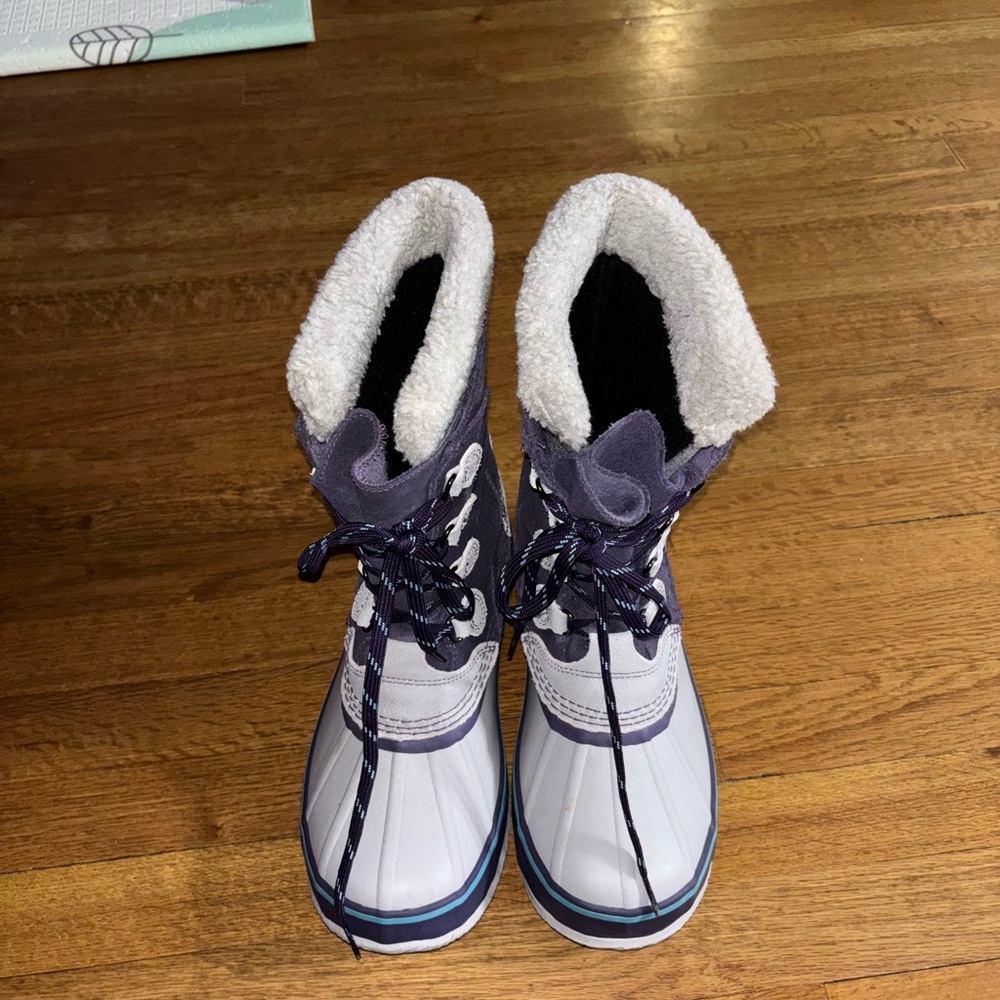 L.L. Bean Women's Purple and White Winter Boots
